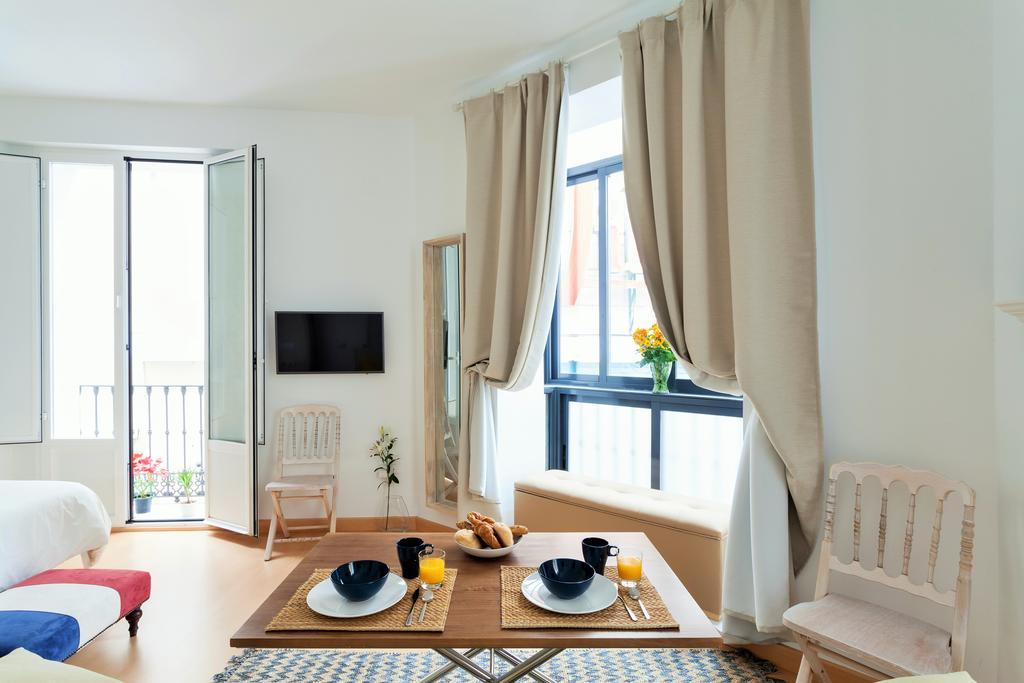 Hostly Acetres 1A Loft In City Center, Comunal Terrace, Fibre,Parking Optional Seville Exterior photo