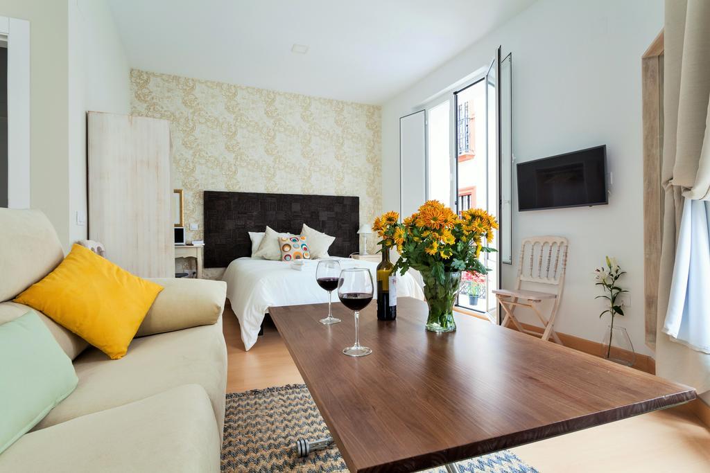 Hostly Acetres 1A Loft In City Center, Comunal Terrace, Fibre,Parking Optional Seville Exterior photo
