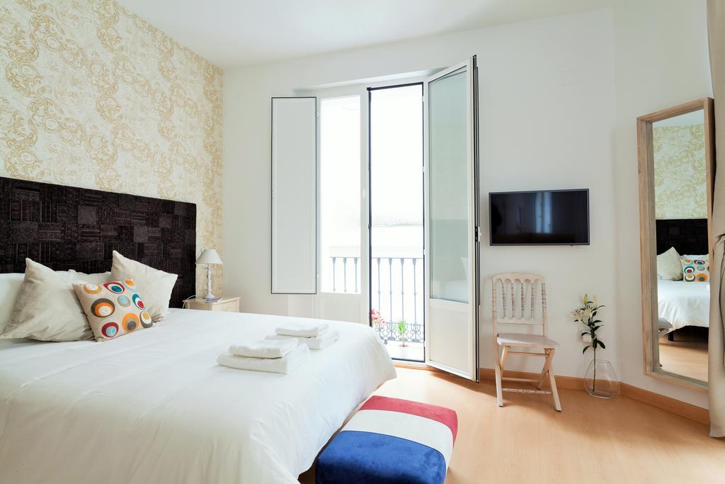 Hostly Acetres 1A Loft In City Center, Comunal Terrace, Fibre,Parking Optional Seville Exterior photo
